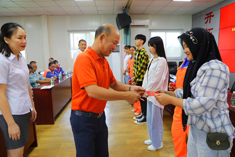 “金秋助學(xué)，圓夢明佳！”明佳集團(tuán)黨支部及工會(huì)組織開展愛心助學(xué)活動(dòng)！